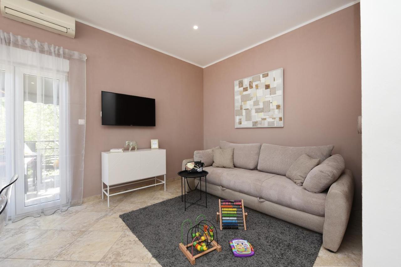 Malako Family Apartments Seline Extérieur photo